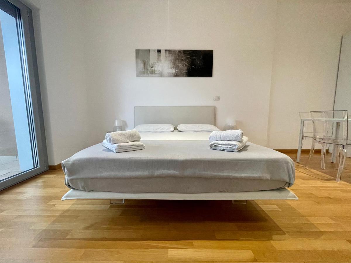 Miniapart Vico V Apartment Bari Bagian luar foto